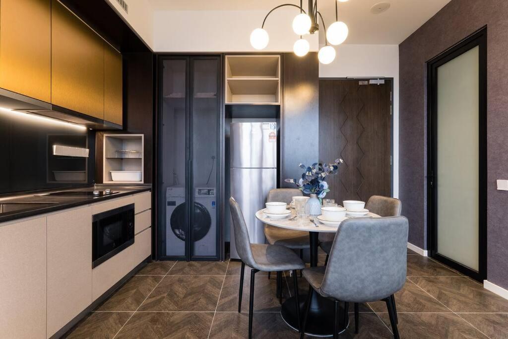Klcc Musicalsty5Pax At Scarletzsuites Κουάλα Λουμπούρ Εξωτερικό φωτογραφία