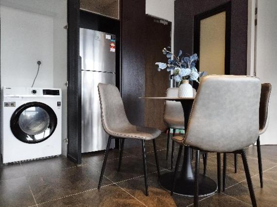 Klcc Musicalsty5Pax At Scarletzsuites Κουάλα Λουμπούρ Εξωτερικό φωτογραφία